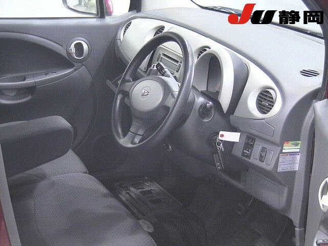 DAIHATSU MOVE LATTE