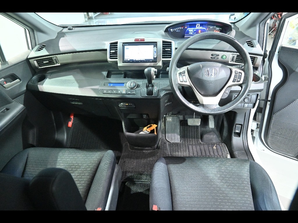 HONDA FREED SPIKE