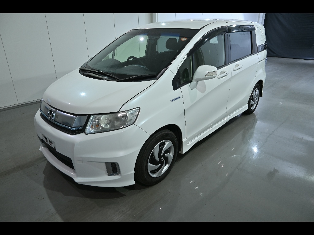 HONDA FREED SPIKE