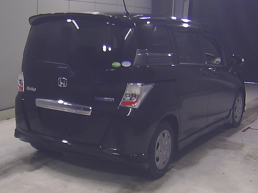 HONDA FREED SPIKE