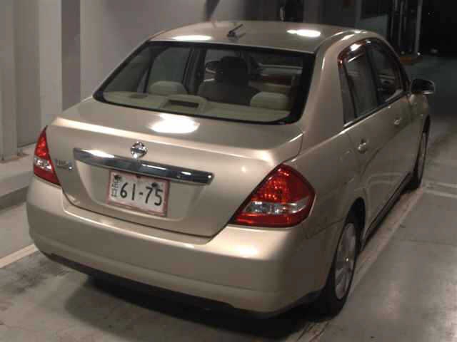 NISSAN TIIDA LATIO