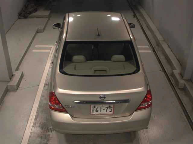 NISSAN TIIDA LATIO