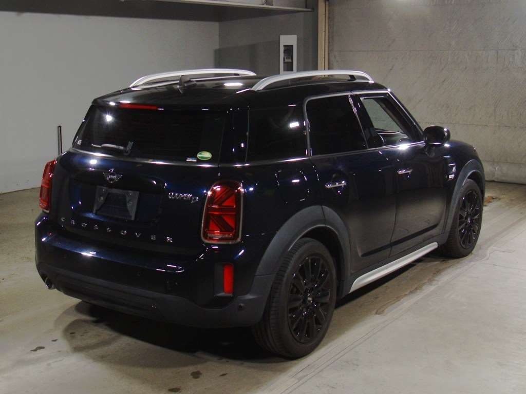 MINI CROSSOVER