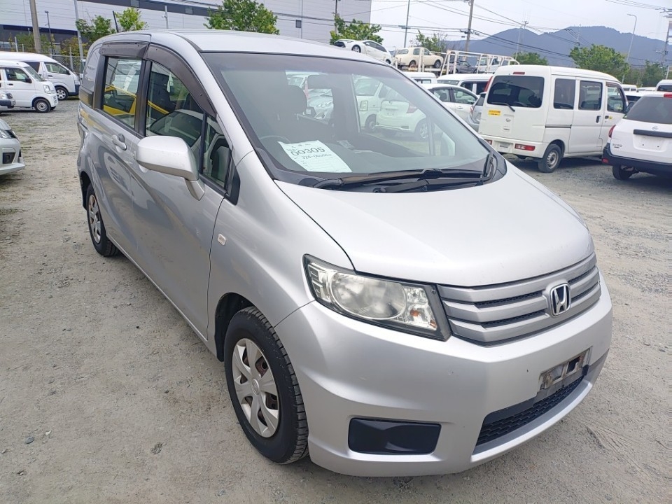 HONDA FREED SPIKE