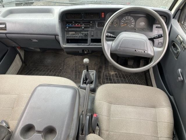 TOYOTA REGIUS ACE