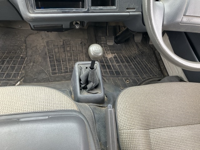 TOYOTA REGIUS ACE