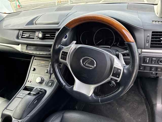 LEXUS CT200H