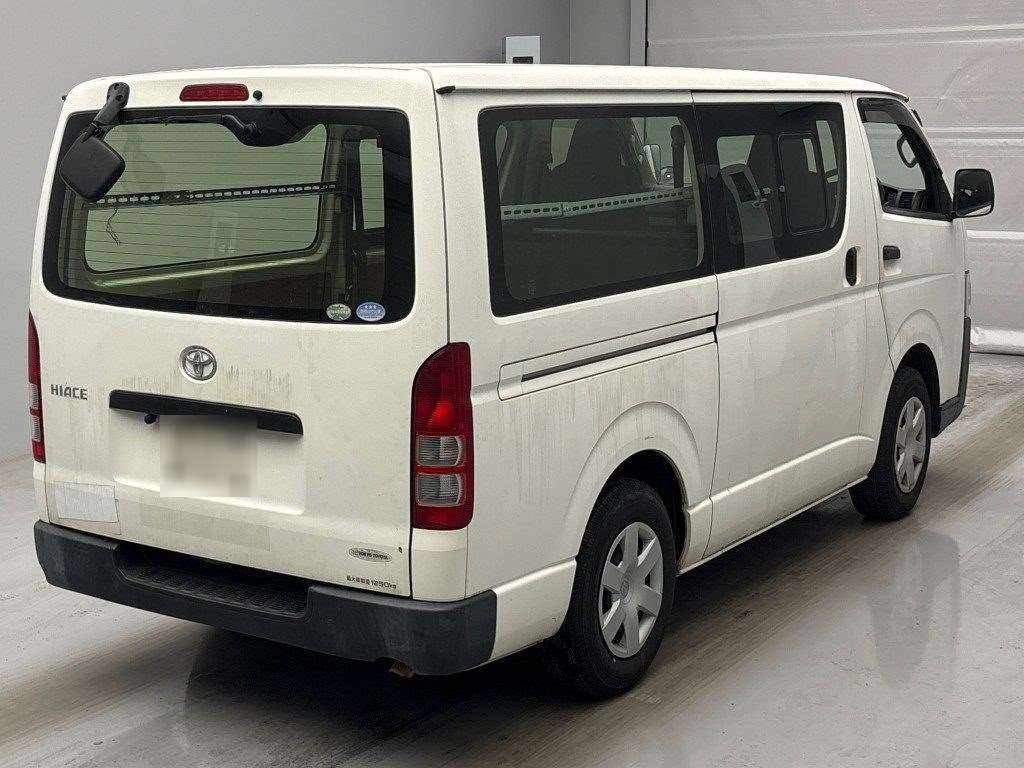 TOYOTA REGIUS ACE