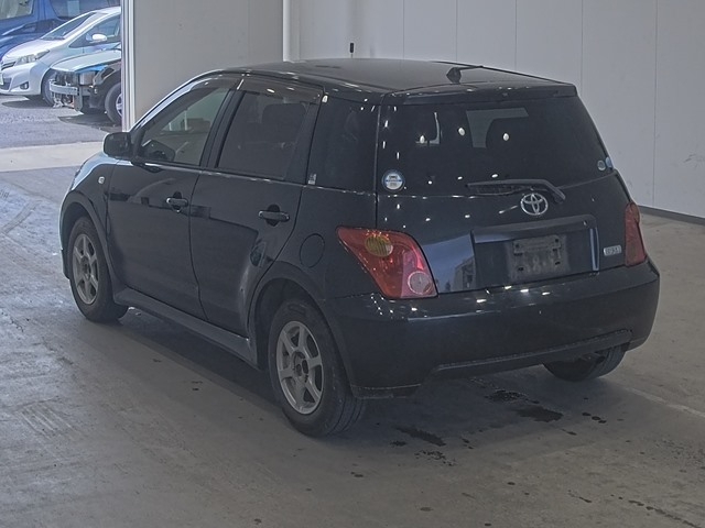 TOYOTA IST