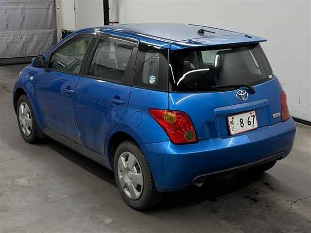 TOYOTA IST