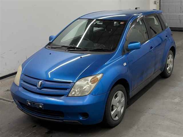 TOYOTA IST