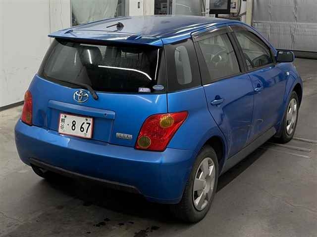 TOYOTA IST