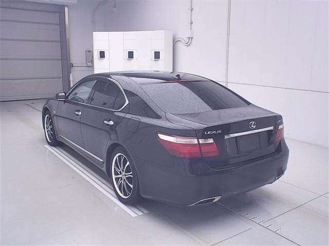 LEXUS LS460