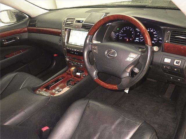 LEXUS LS460