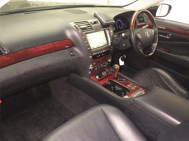 LEXUS LS460