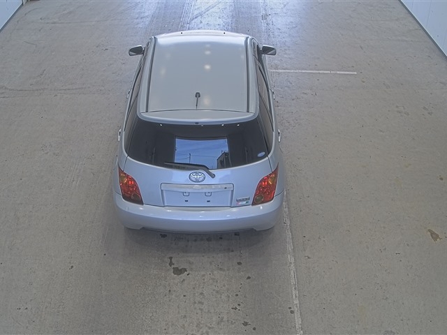TOYOTA IST