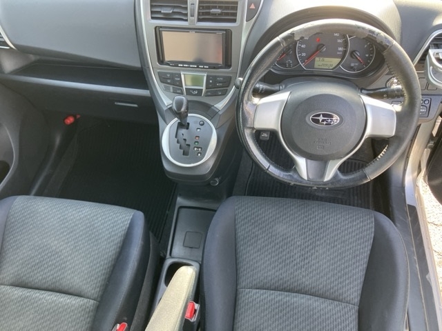 SUBARU TREZIA