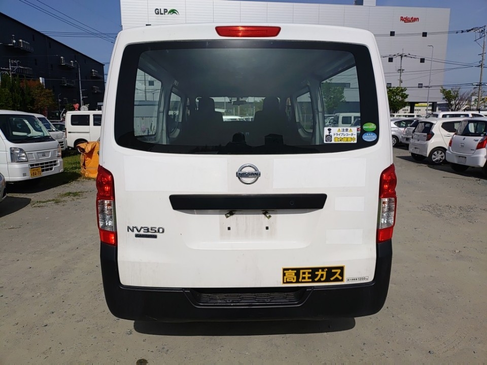 NISSAN NV350 CARAVAN