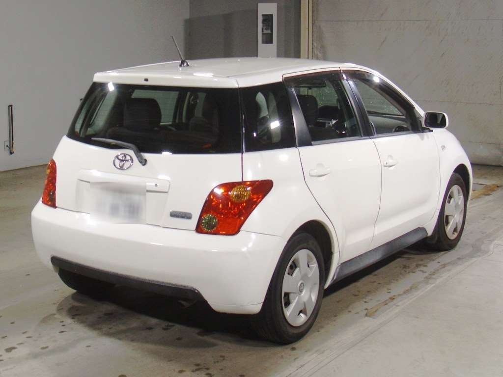 TOYOTA IST