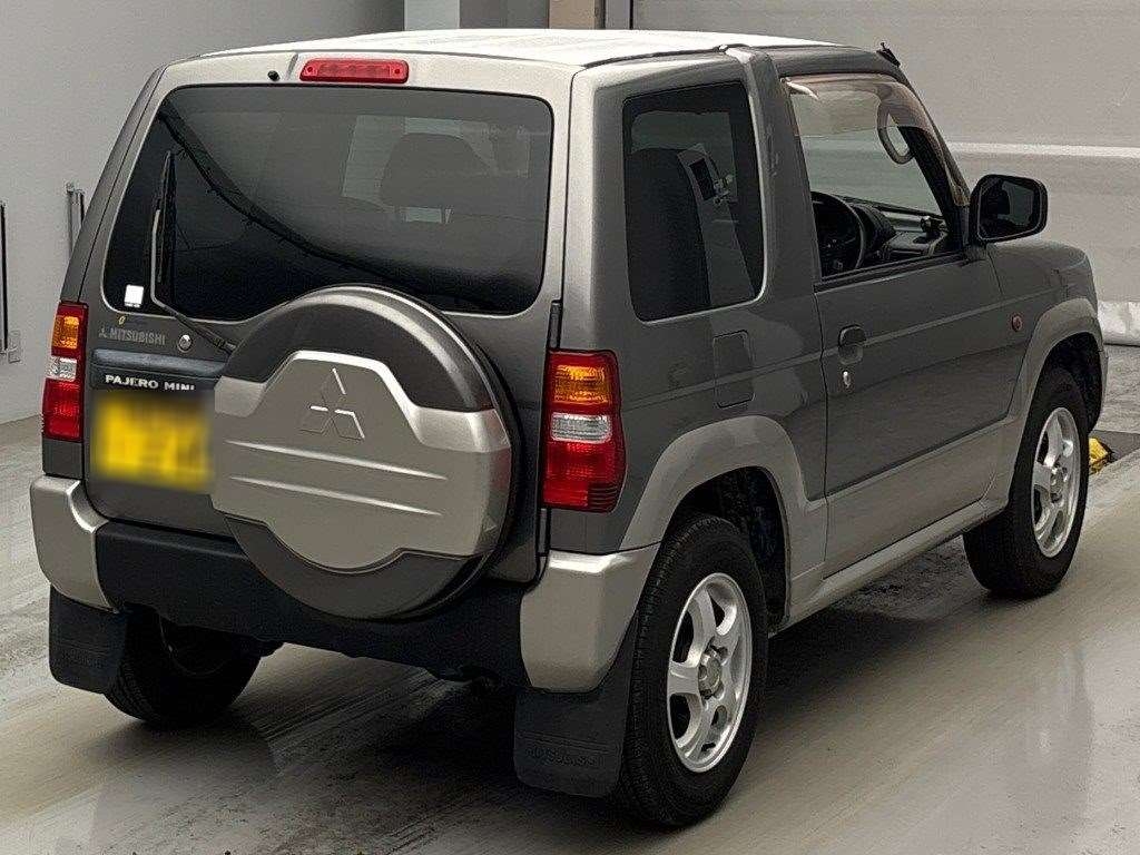 MITSUBISHI PAJERO MINI