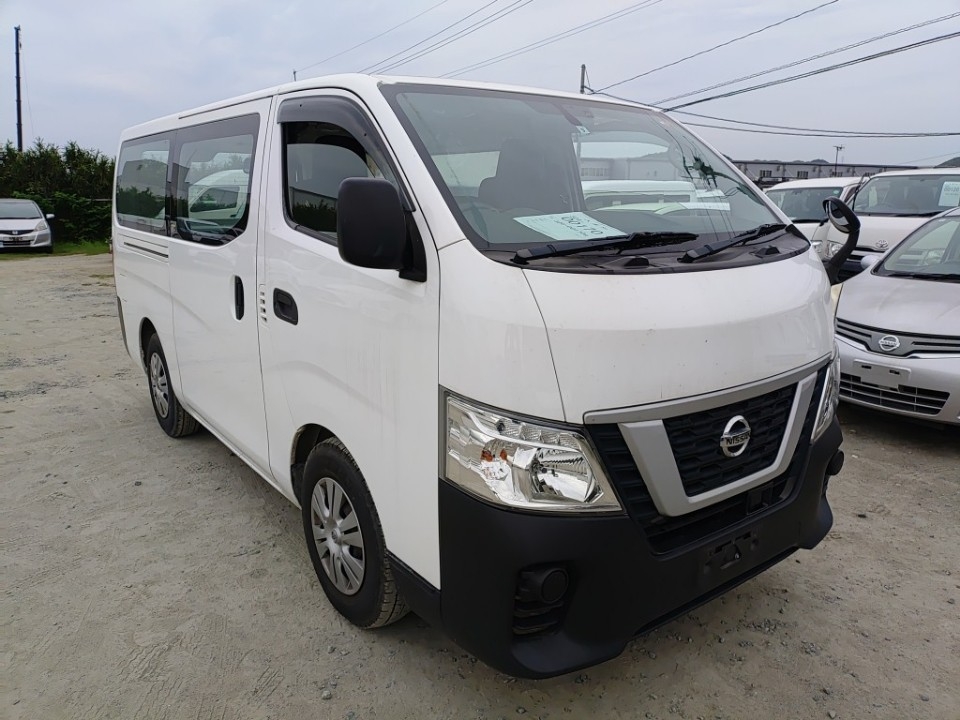 NISSAN NV350 CARAVAN