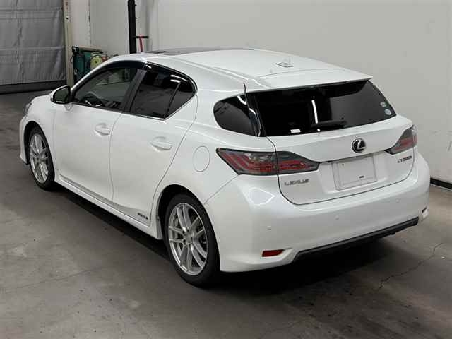 LEXUS CT200H