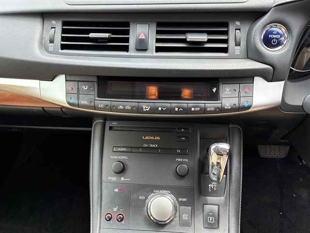 LEXUS CT200H