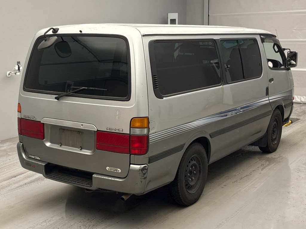 TOYOTA REGIUS ACE