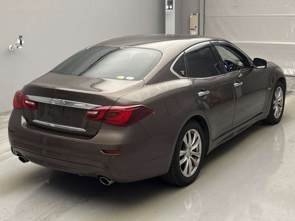 NISSAN FUGA