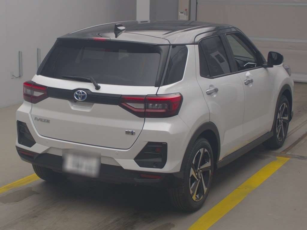 TOYOTA RAIZE