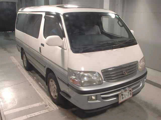 TOYOTA HIACE