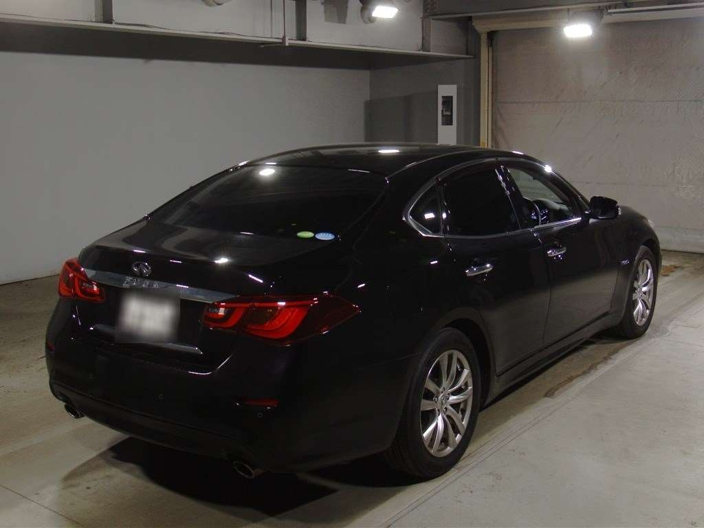 NISSAN FUGA
