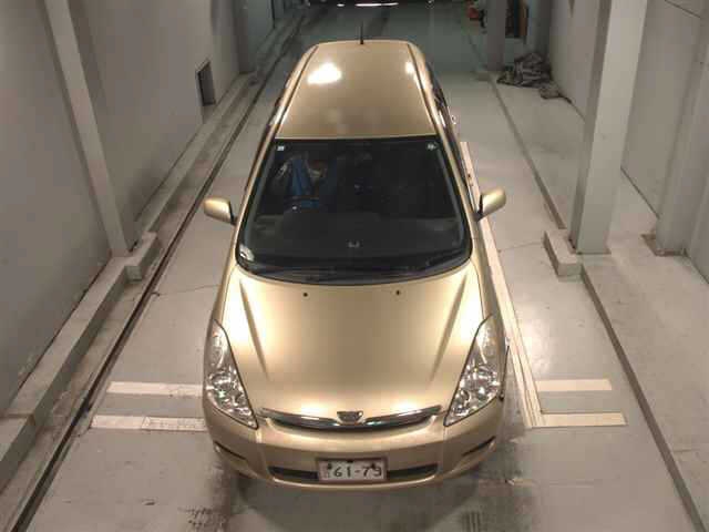 TOYOTA WISH