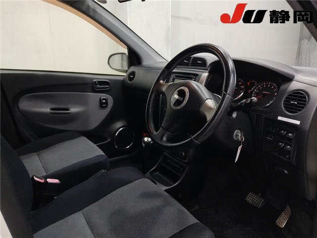 DAIHATSU MIRA AVY