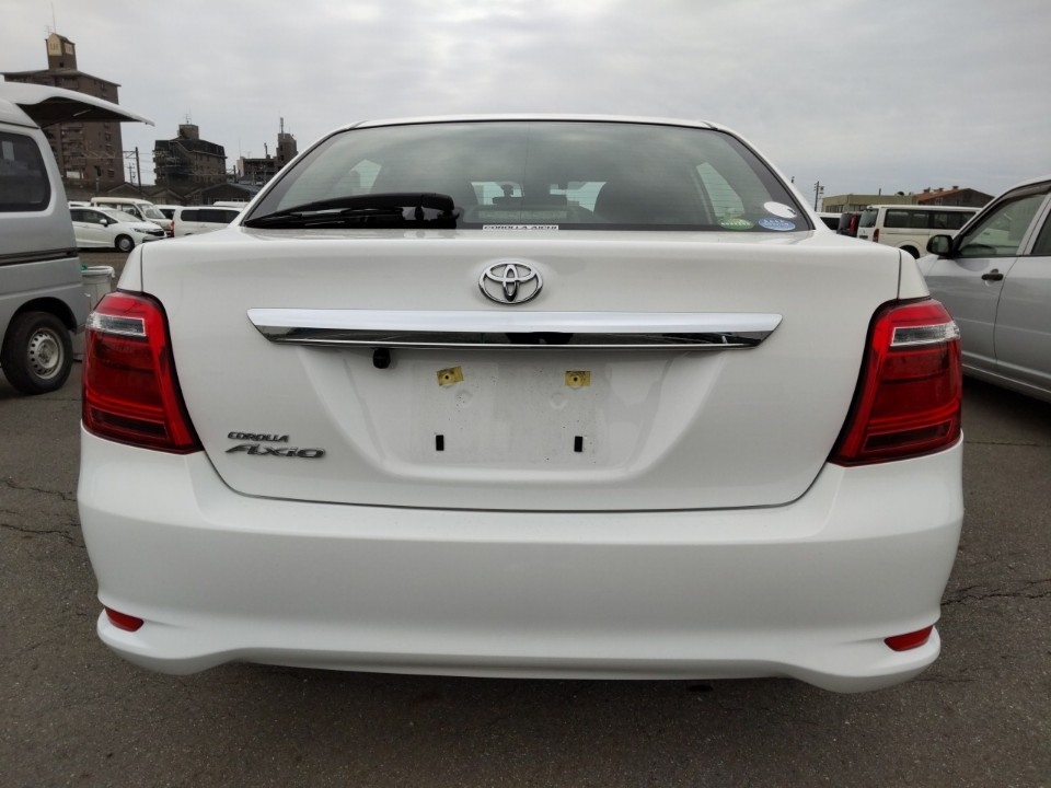 TOYOTA COROLLA AXIO