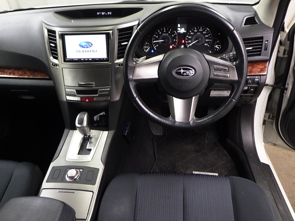 SUBARU LEGACY
