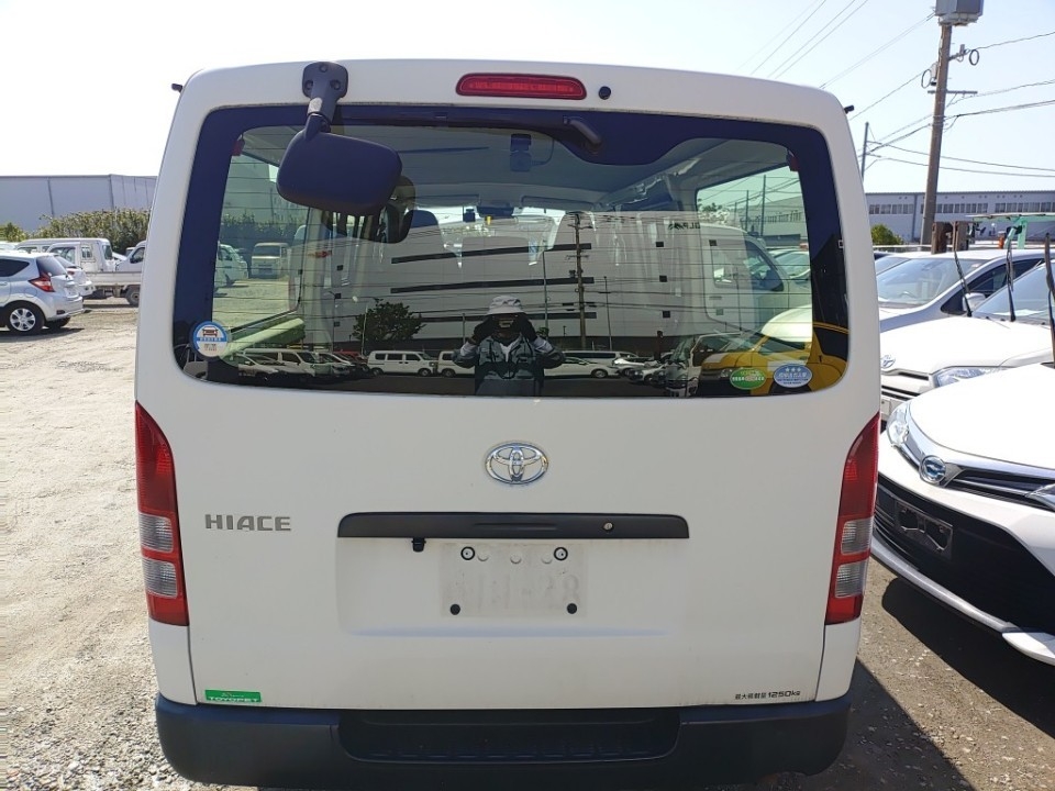TOYOTA REGIUS ACE