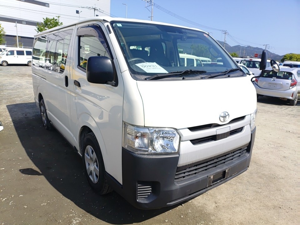 TOYOTA REGIUS ACE