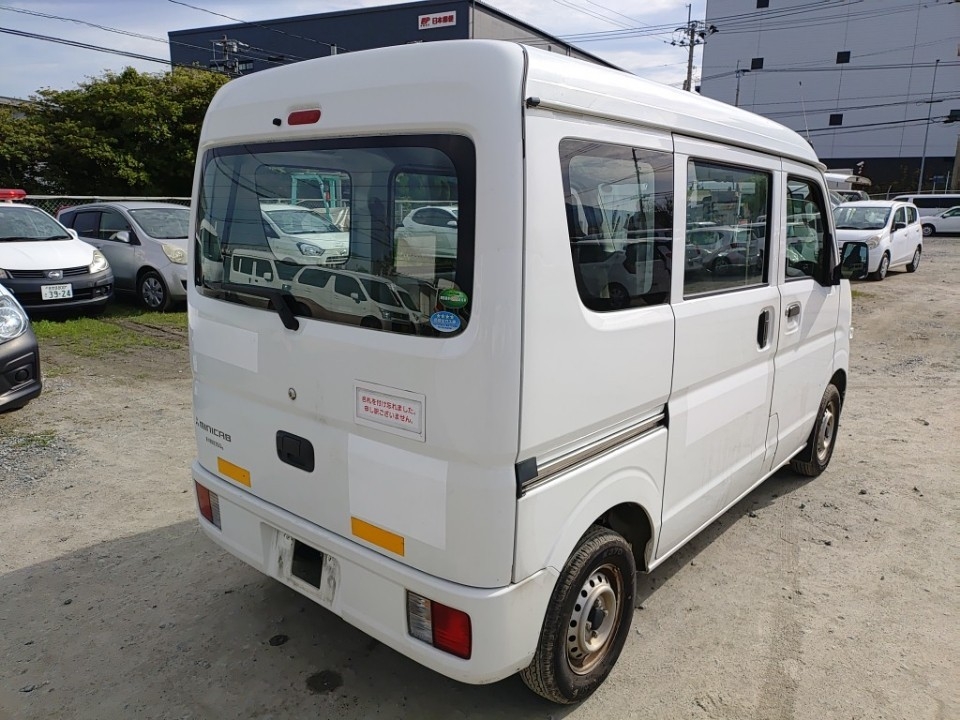 MITSUBISHI MINICAB