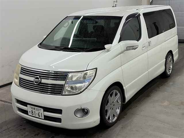 NISSAN ELGRAND