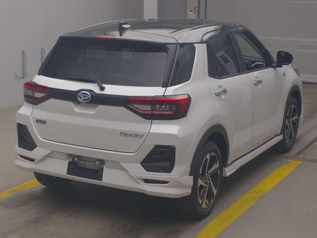 DAIHATSU ROCKY