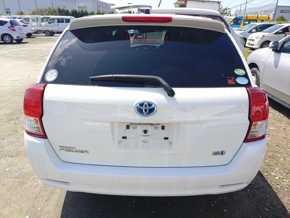 TOYOTA COROLLA FIELDER
