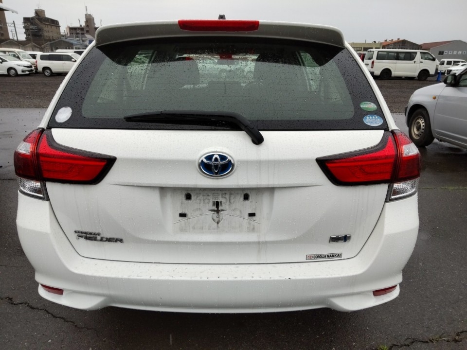 TOYOTA COROLLA FIELDER