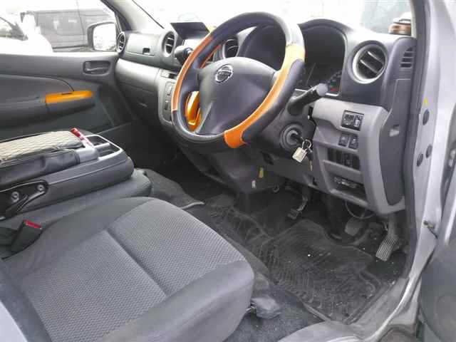 NISSAN NV350 CARAVAN