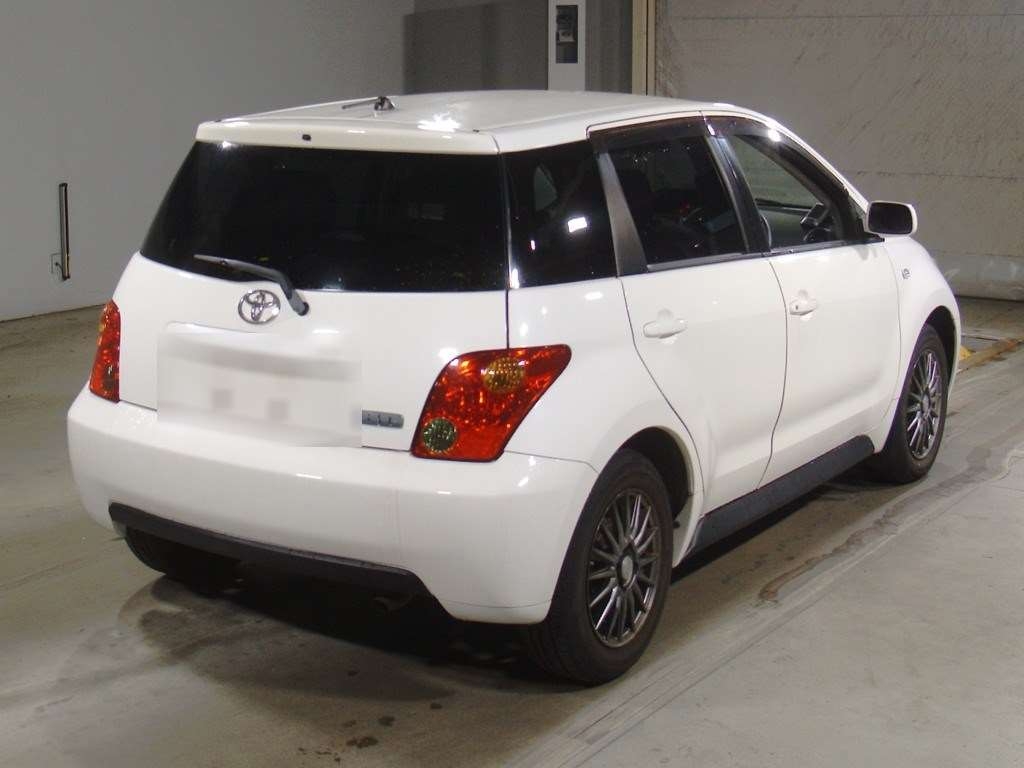 TOYOTA IST