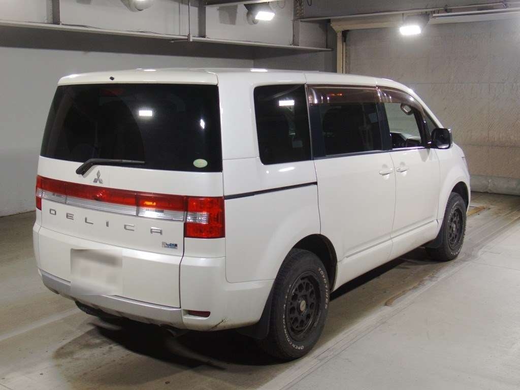 MITSUBISHI DELICA D:5