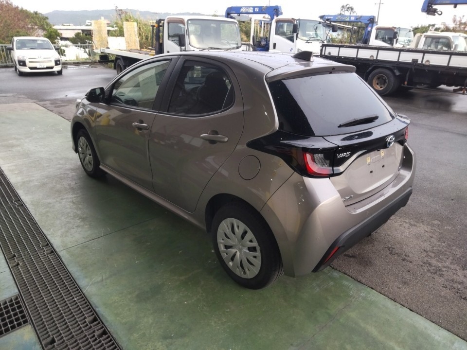 TOYOTA YARIS