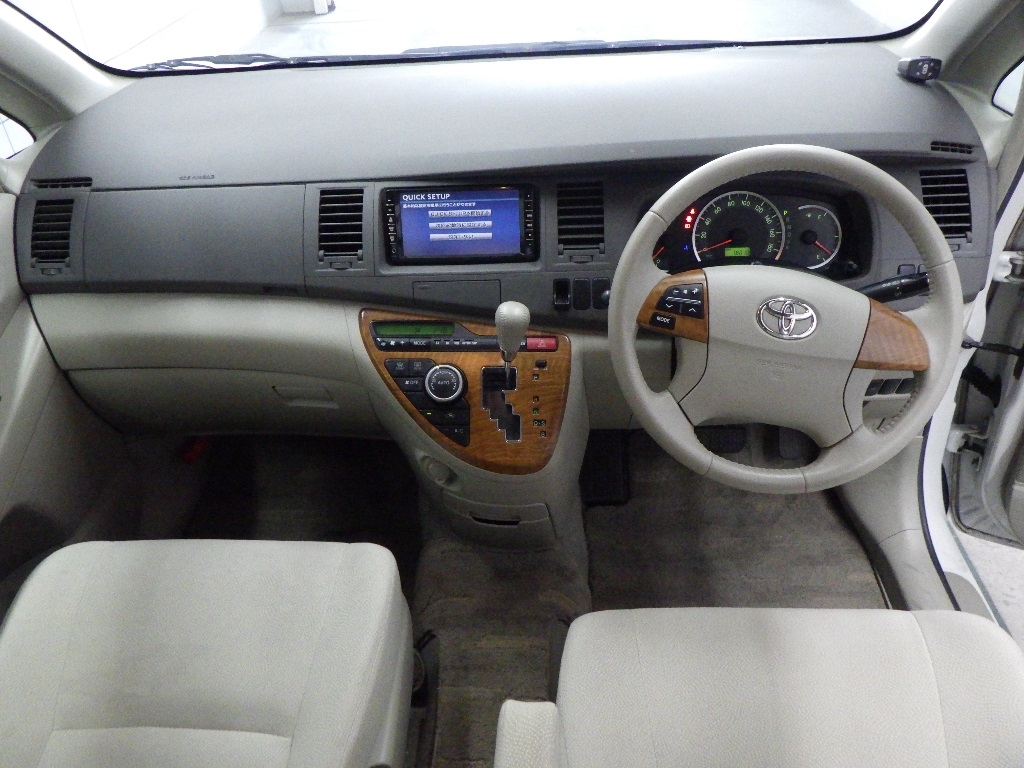 TOYOTA ISIS