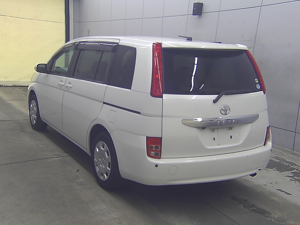 TOYOTA ISIS