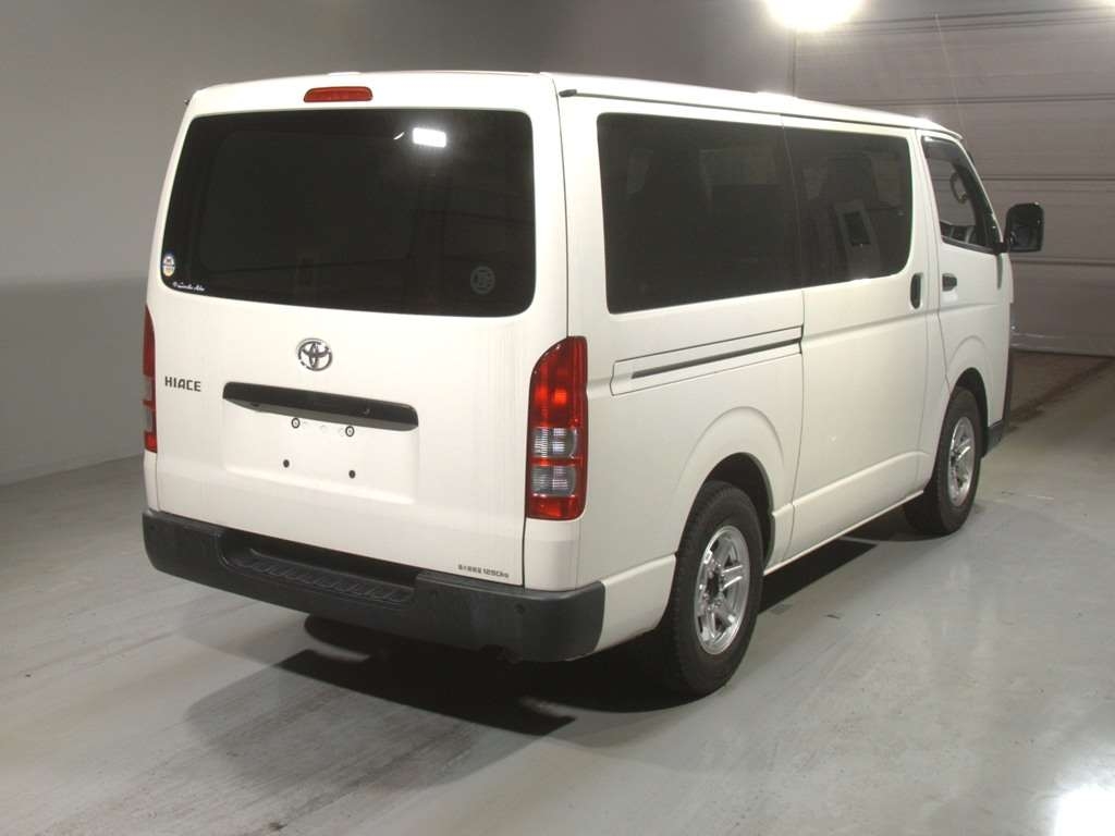 TOYOTA REGIUS ACE